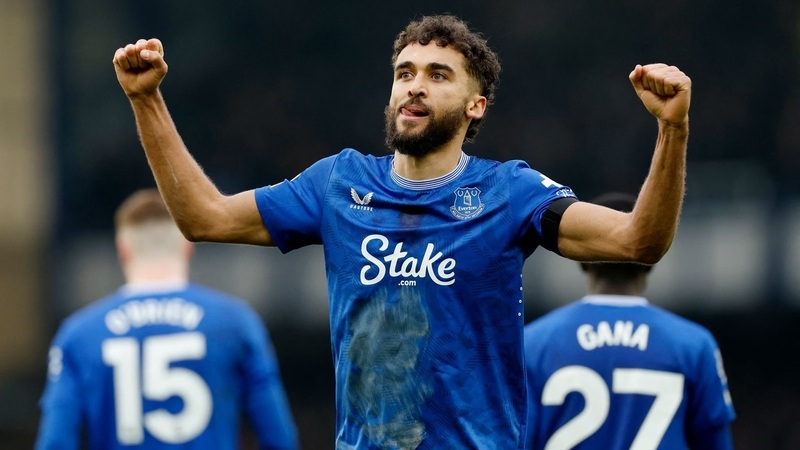Thị trường chuyển nhượng 2025: Chelsea và Man United gây bất ngờ