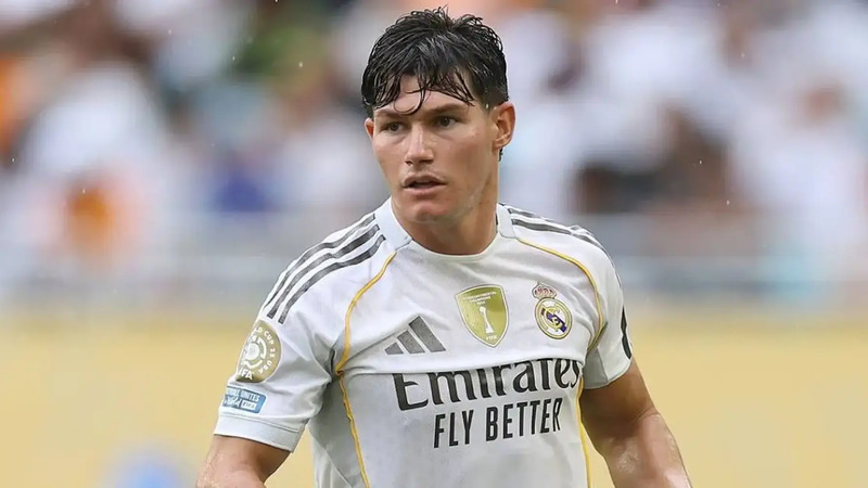 Ngôi sao Fran Garcia quyết tâm đánh bại PSG để vào chung kết